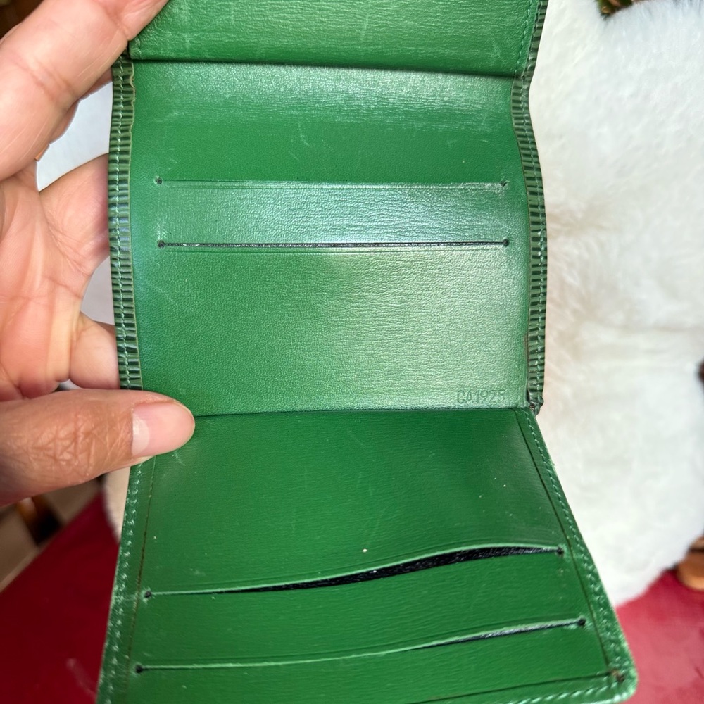 Louis Vuitton Epi Green Leather Wallet - Picture 9 of 9